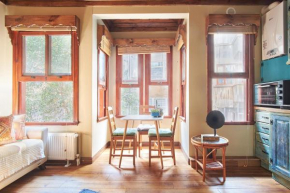 Wooden Apartment at the Heart of Beşiktaş, Full Flat
